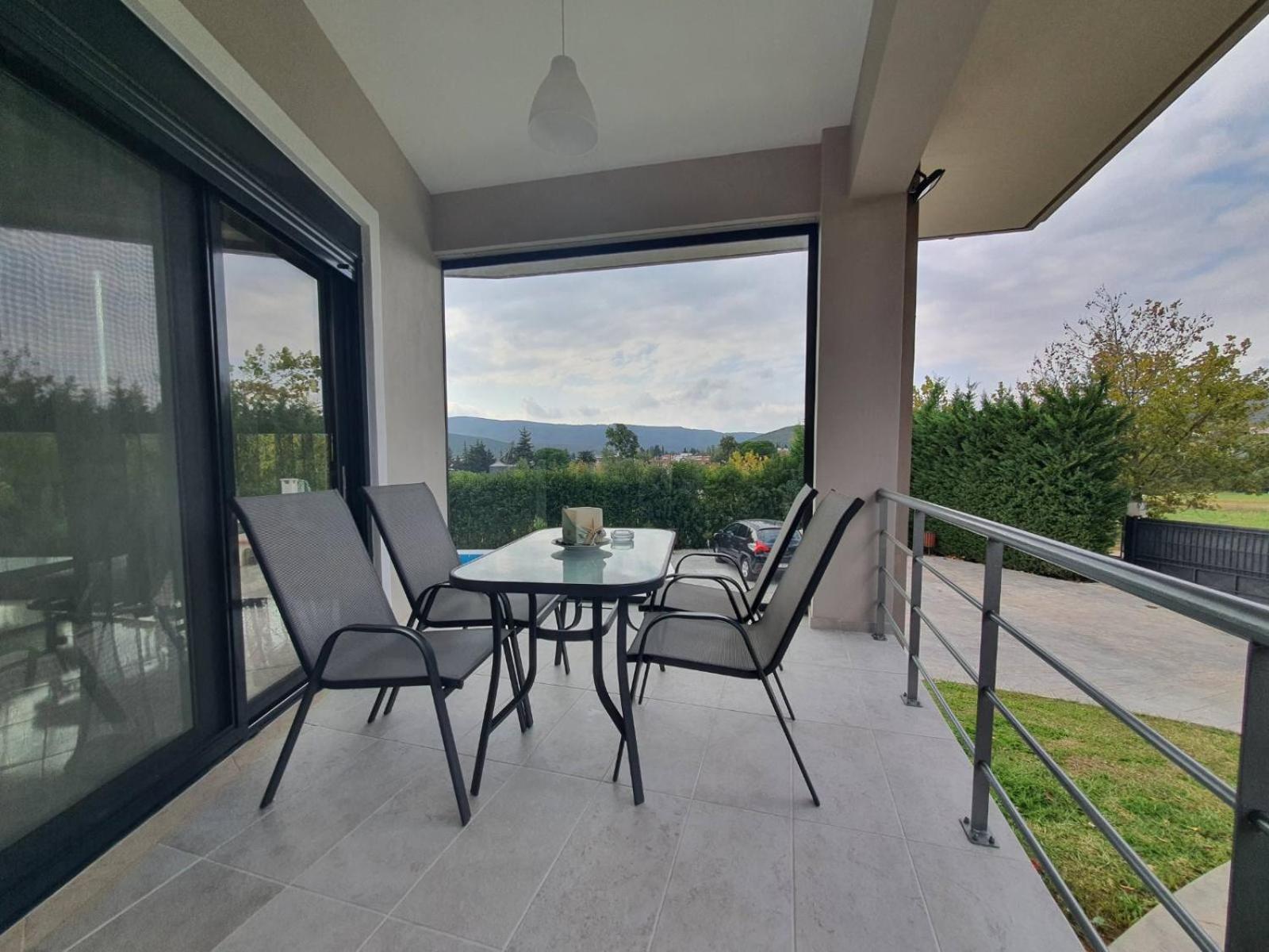 Villa Constangie Marathon  Exterior photo
